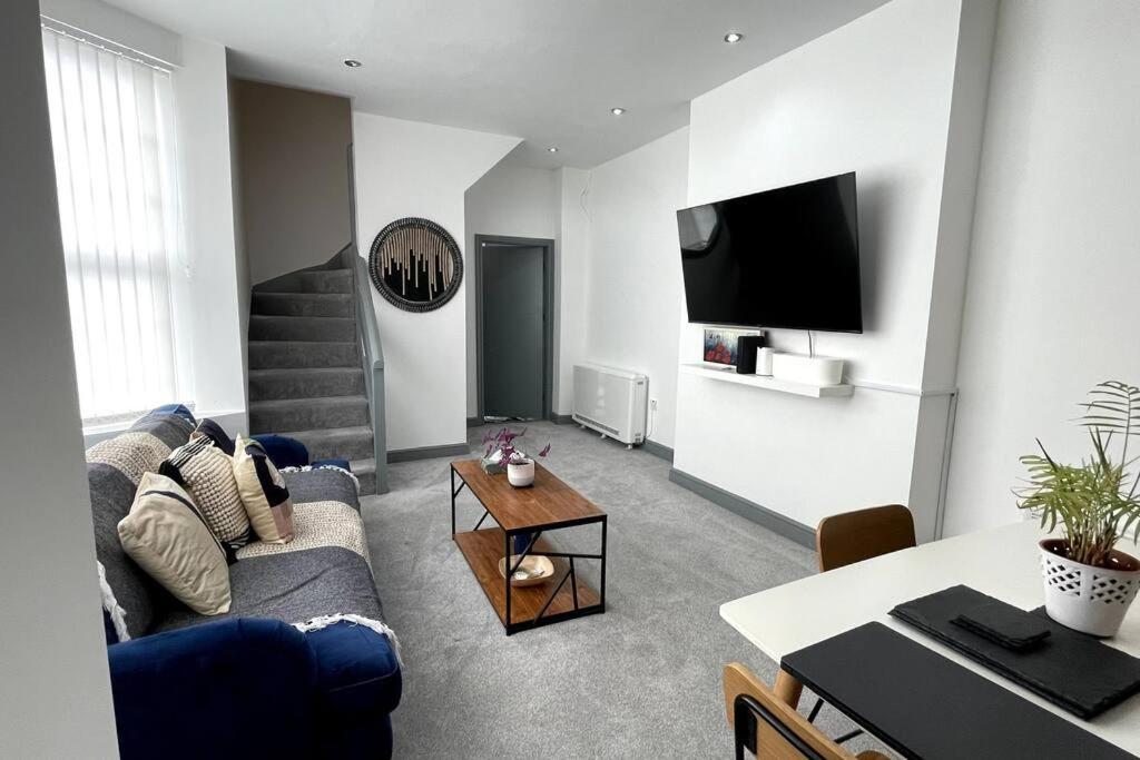 Luxury 2 Bed Duplex Apartment By Yo Room! - Leicester City- Free Parking Εξωτερικό φωτογραφία
